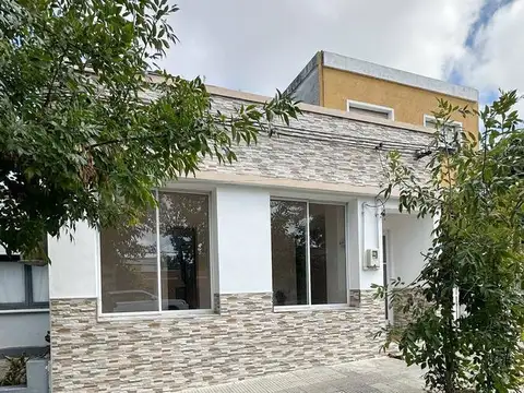 Casa en venta - 3 Dormitorios 2 Baños - 262mts2 - Uruguay