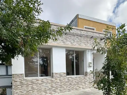 Casa en venta - 3 Dormitorios 2 Baños - 262mts2 - Uruguay