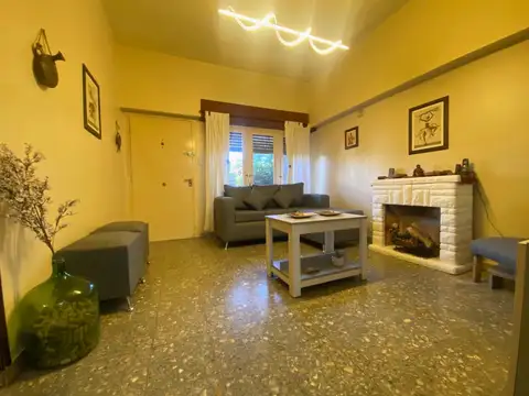 Casa 6 ambientes con 4 baños