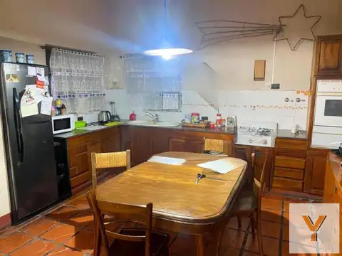 Casa en venta - 3 Dormitorios 2 Baños - Coronel Brandsen