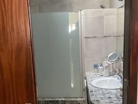 Casa 6 ambientes con 3 baños