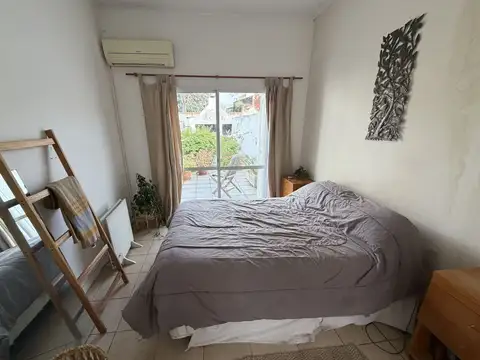 Depto Tipo Casa en Alquiler con 1 cocheras