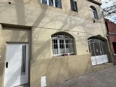 Depto Tipo Casa en Alquiler de 4 dormitorios