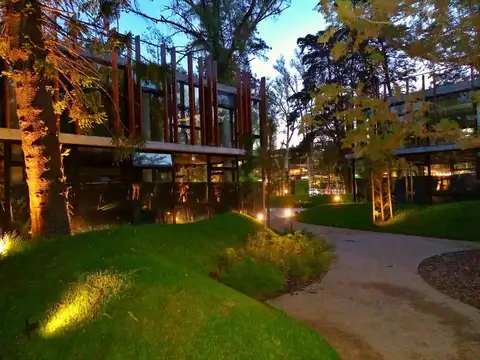 Oficina en Alquiler al Sureste