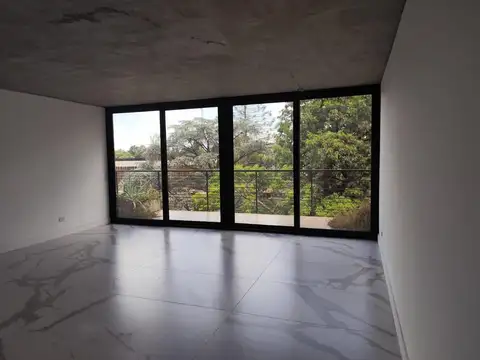 Oficina en Alquiler en Barrio Parque Leloir, $ 1.500.000