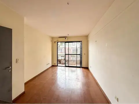 Departamento 2 ambientes con balcón en alquiler Villa Pueyrredón