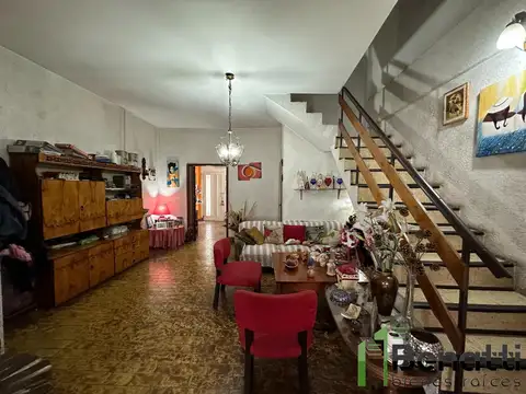 Depto Tipo Casa en Venta con 1 cocheras