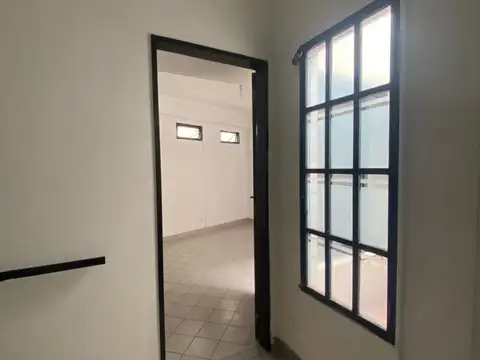 *OFICINA MONOAMBIENTE CON BAÑO *EN 1ER PISO