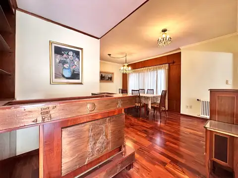 Departamento 4 dormitorios en venta c/cochera en Oroño 500