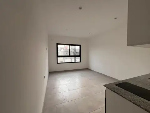 Departamento en Alquiler en Gerli, $ 580.000