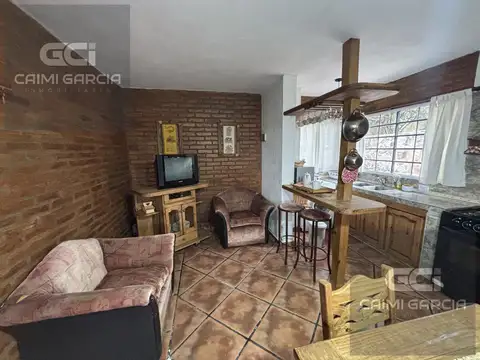 Casa 12 ambientes con 5 baños