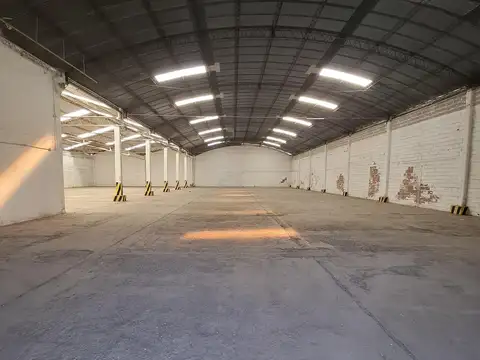 Galpon en Alquiler 40  mts Frente