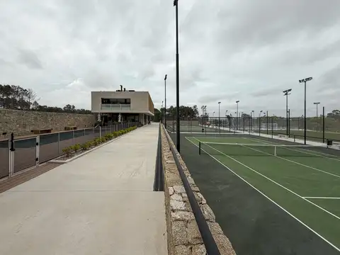Terreno en Venta en Punta del Este, USD 350.000