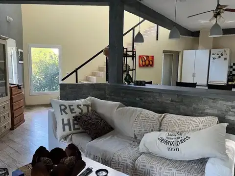 Casa en Venta con 2 cocheras