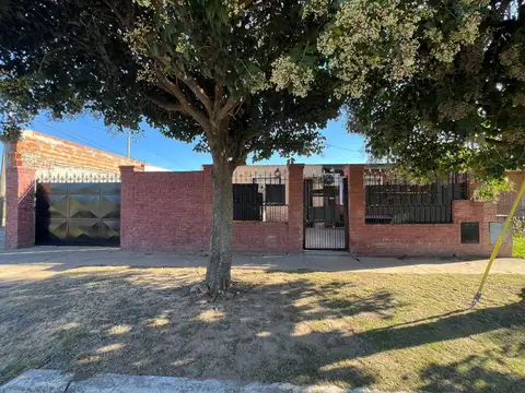 CASA 3 AMBIENTES VENTA CARLOS SPEGAZZINI