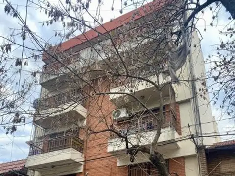 Planta Baja con 2 Patios y 1 Dormitorio. La Sexta.