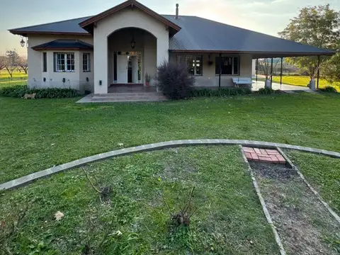 Quinta en Venta en Mercedes, USD 245.000
