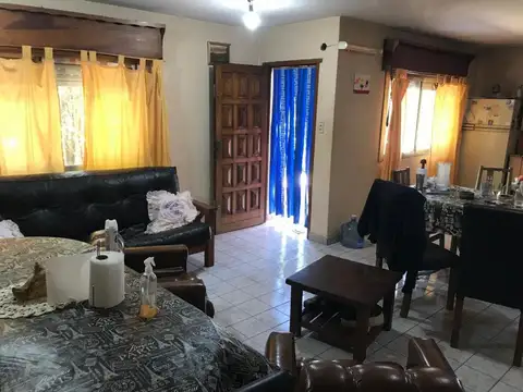 Casa en Alquiler en Burzaco, $ 750.000
