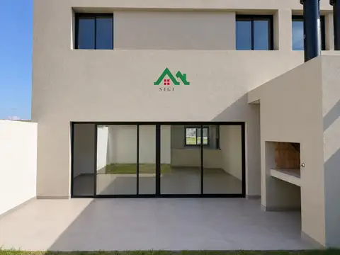 Casa en Venta al Este
