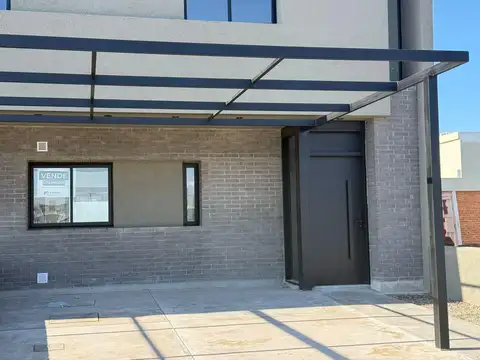 Casa en Venta al Este