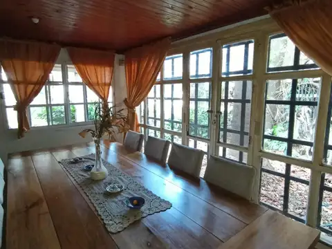 Venta | Casa y Departamento para invitados | 4 Dormitorios | Granadero Baigorria | Barrio El Paraiso