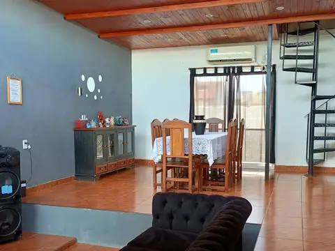 Depto Tipo Casa en Venta de 3 dormitorios