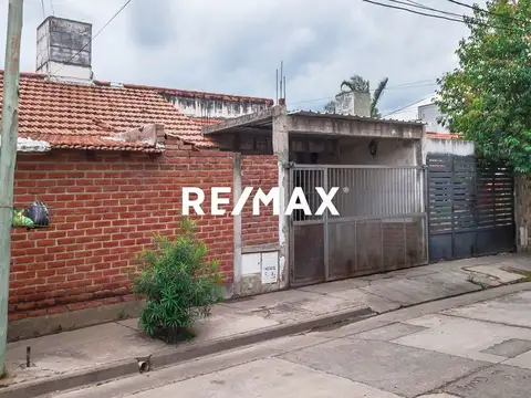 Parque Belgrano. Zona Norte. Pulares 149. Mza 203D. Casa 100