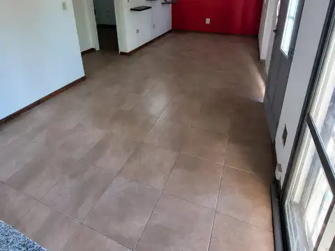 DPTO. SOBRE AV. 3 AMB. PLANTA ALTA