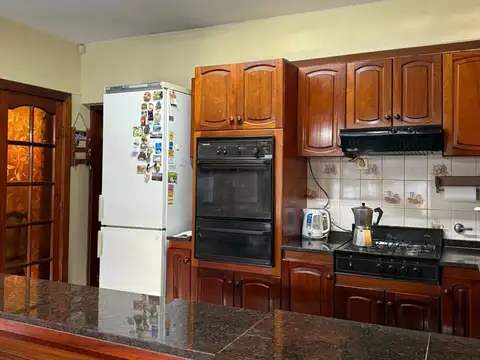 Casa Chalet  en Venta en Luján, G.B.A. Zona Oeste, Argentina