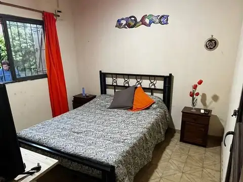 Casa 3 ambientes con 2 baños
