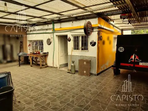 Casa en Venta con 4 cocheras