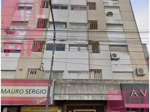 OFICINA DE 4 AMBIENTES EN ALQUILER 