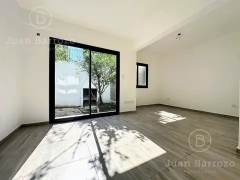 Venta Monoambiente en PB con Patio. Lomas de Zamora Oeste.