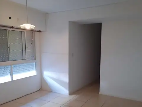 Depto Tipo Casa en Alquiler en Echesortu, $ 550.000