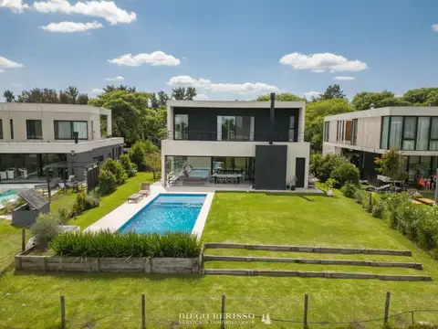 EXCELENTE CASA EN SAN ISIDRO LABRADOR
