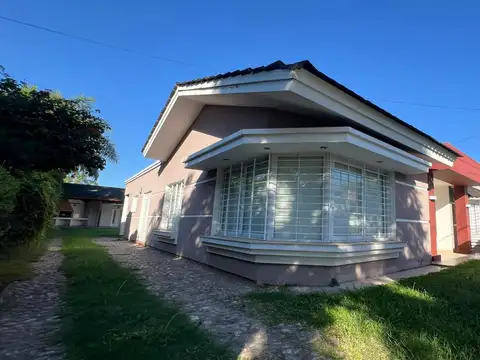 Casa de Categoria 3 dormitorios B° Marquez de Sobremonte