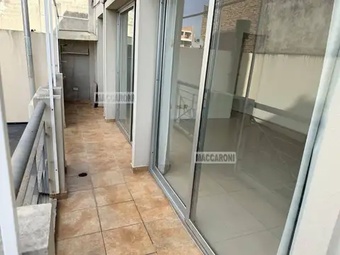 Depto Tipo Casa 3 ambientes con 2 baños