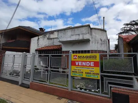 CASA VENTA SAN JUSTO 4 AMBIENTES