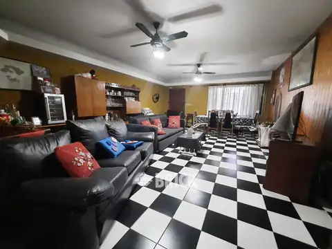 Casa en Venta en Mataderos, USD 198.000