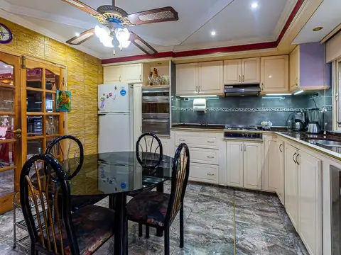 Casa en venta 3 dormitorios cochera apta credito