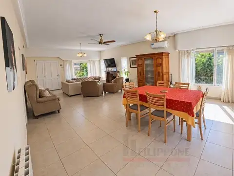 Casa 6 ambientes con 3 baños