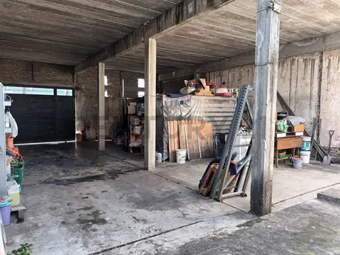 Lote C/ Losa 95m² Ideal Taller O Depósito - Toma Vehículo / Financia