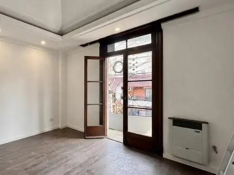 VENTA PH CON BALCÓN CORRIDO AL FRENTE Y PATIO EN PALERMO