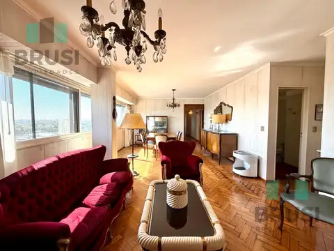 Avenida Hipólito Yrigoyen  al 3200