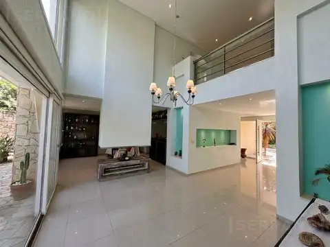 Venta casa 4 dormitorios en Parque Sakura, Exaltacion de la Cruz