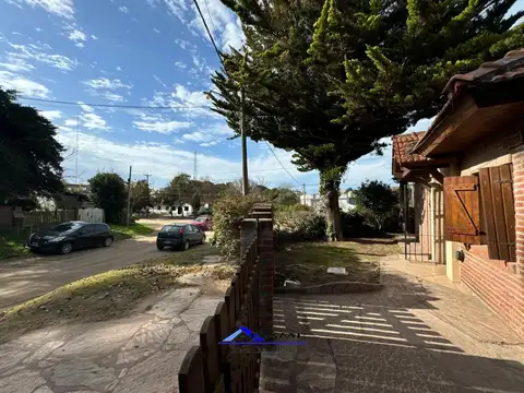 Depto Tipo Casa 4 ambientes con 2 baños