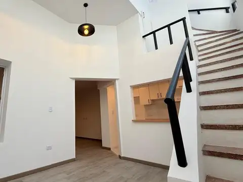 Depto Tipo Casa en Venta de 3 ambientes