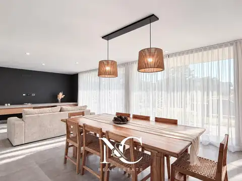 Casa 5 ambientes con 2 baños