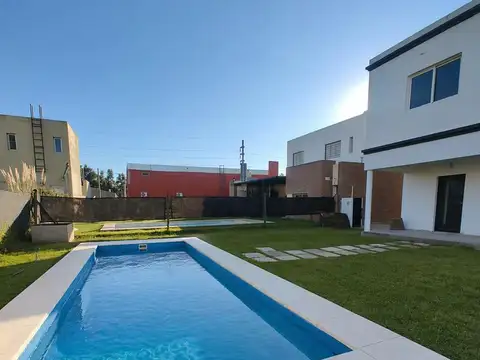 Casa en Venta en Roldan, USD 120.000