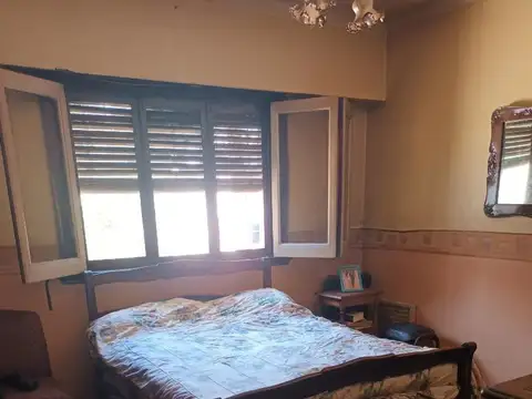Depto Tipo Casa en Venta 50 años